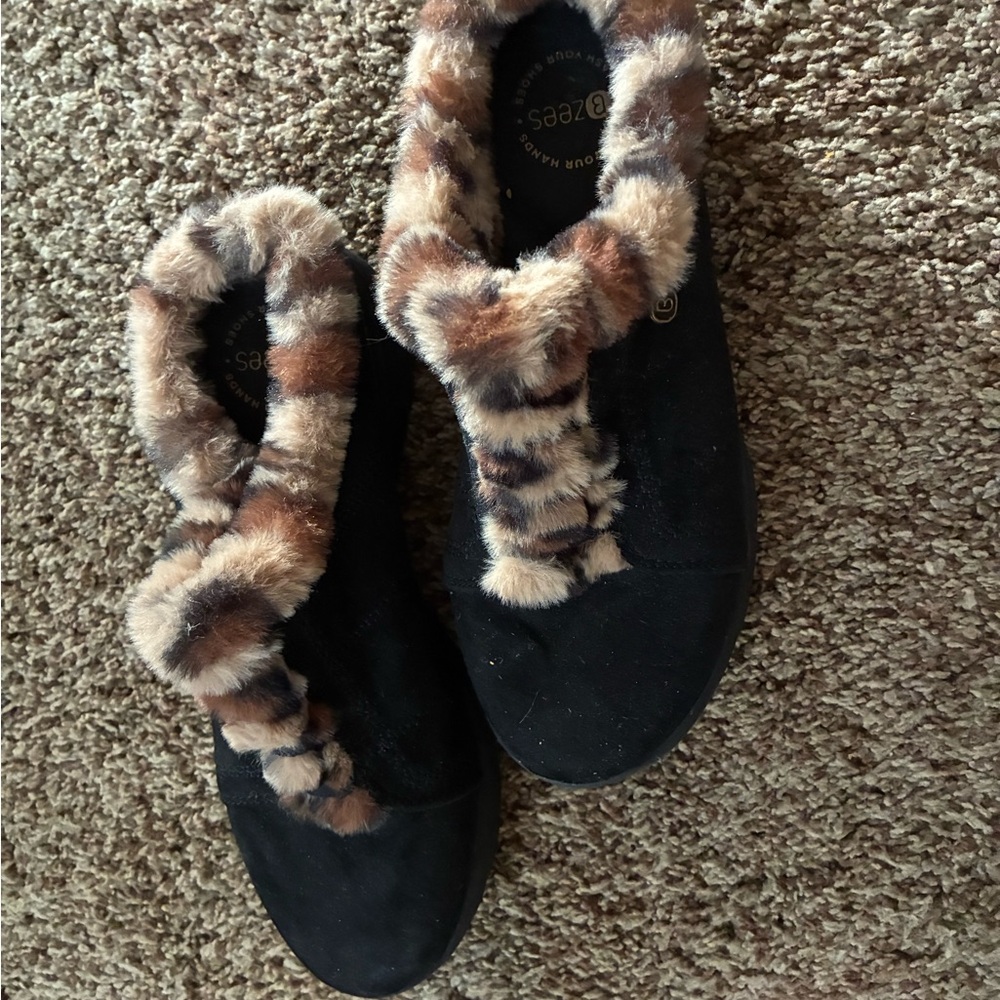 Bzees Black and Brown Fur Trim Winter Boots